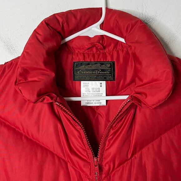 Eddie Bauer Women's Vtg Puffer Vest Jacket M Red Quilted Full Zip Down Insulated - Picture 2 of 7